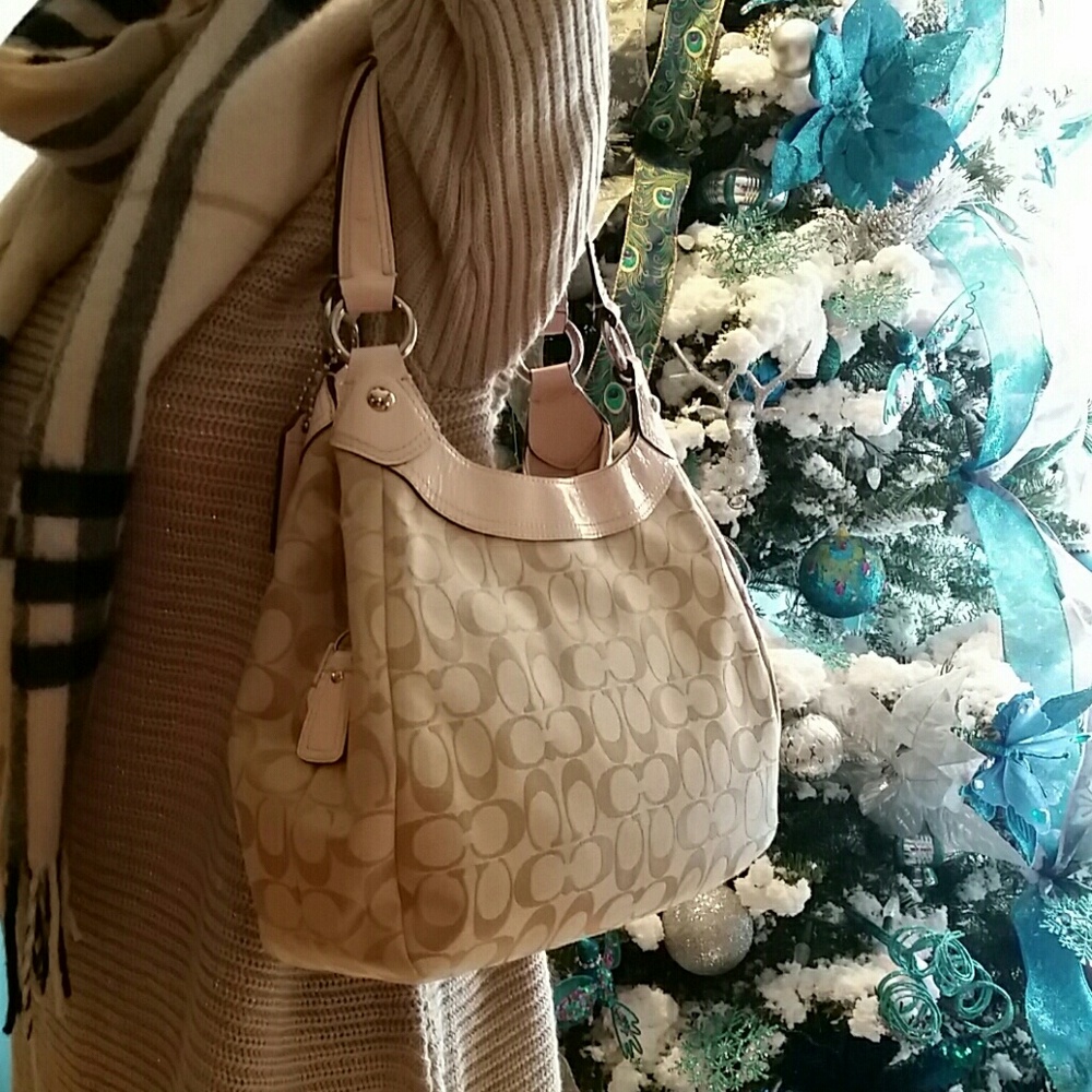 PRICE FIRM COACH SIGNATURE LYNN HOBO SHOULDER BAG. - Picture 8 of 8